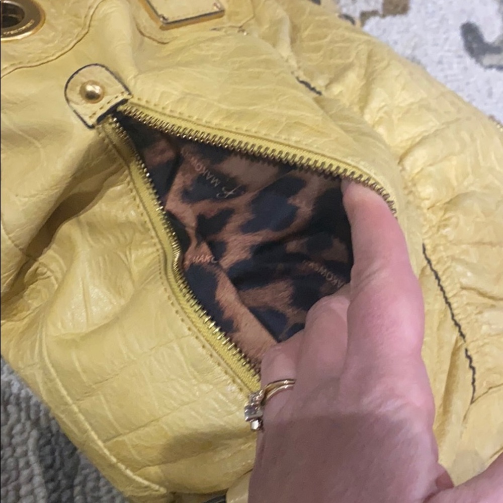 💕 B. Makowsky yellow leather large tote bag 💕 - Picture 5 of 16